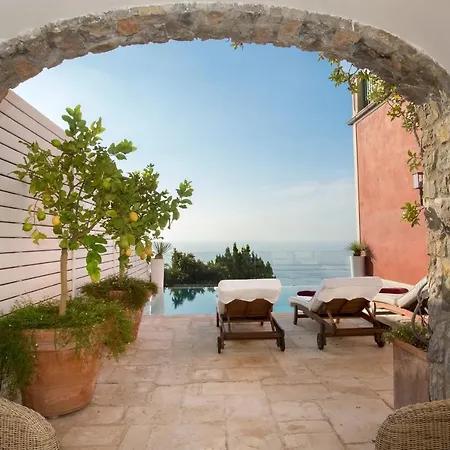 别墅 Aurora 普莱亚诺