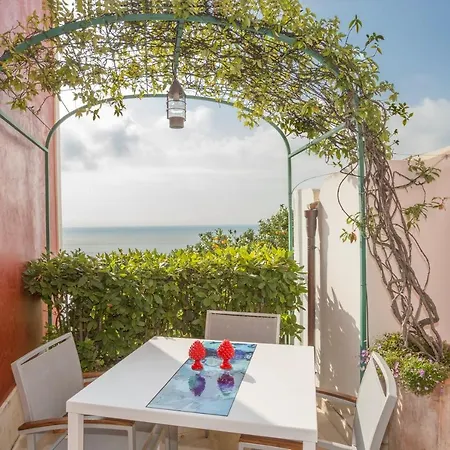 Villa Aurora